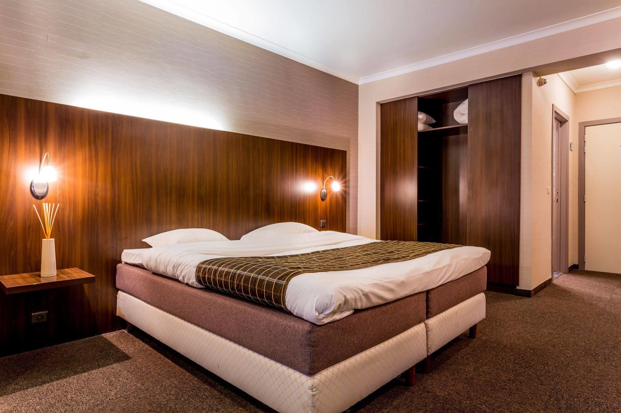 Hotel Carlton 3*